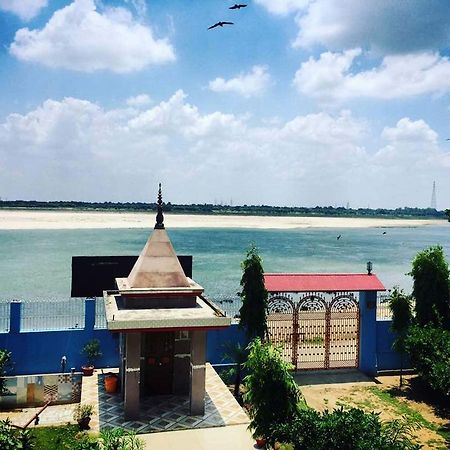 Sri Yoga Mandir Pensión Varanasi Exterior foto
